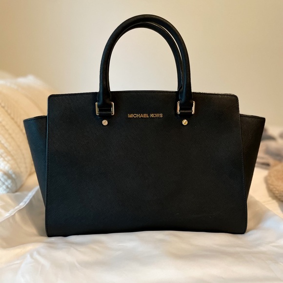 Michael Kors Handbags - Michael Kors Black Leather Top Handle Crossbody Medium Size Satchel Bag